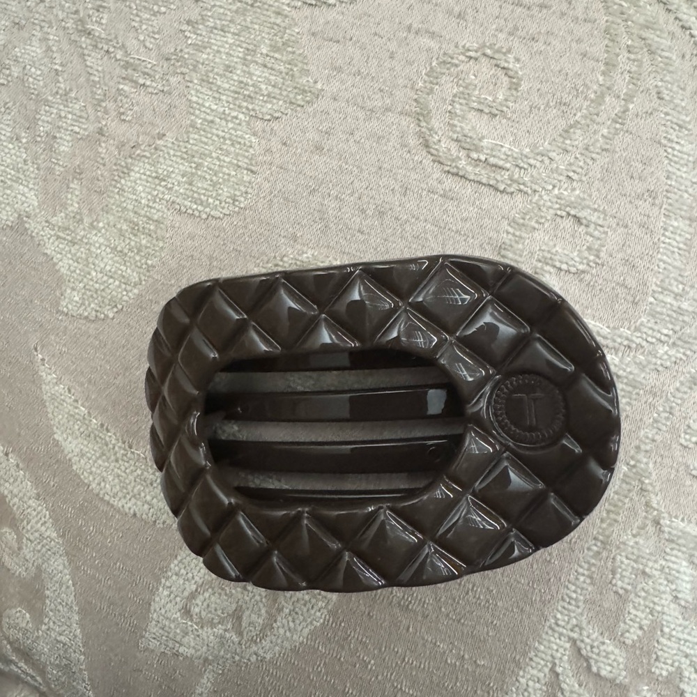 Teleties Quilted brown Hair Clip (new) - Picture 2 of 3